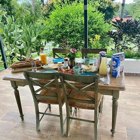 Gaestezimmer In Der Villa Zimmer Харабакоа Екстериор снимка
