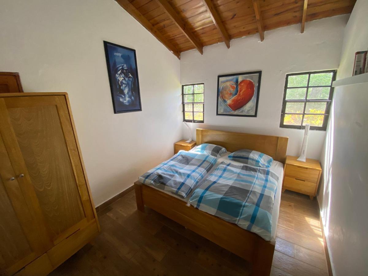 Gaestezimmer In Der Villa Zimmer Харабакоа Екстериор снимка