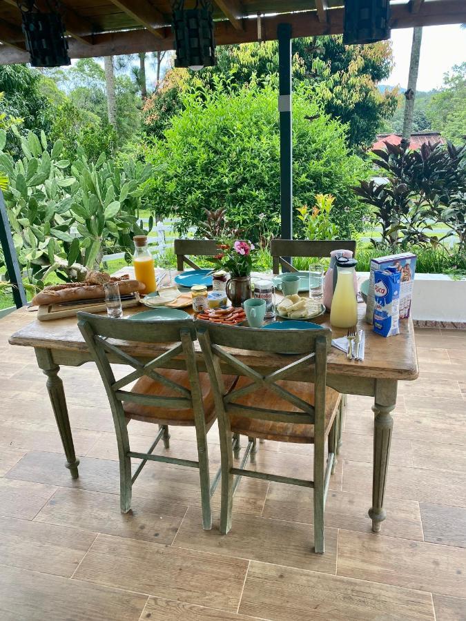 Gaestezimmer In Der Villa Zimmer Харабакоа Екстериор снимка